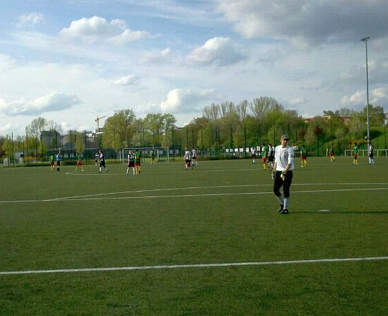 55. Amed schießt viel. Noch 35 Minuten und wieder ein Schuss knapp rüber.