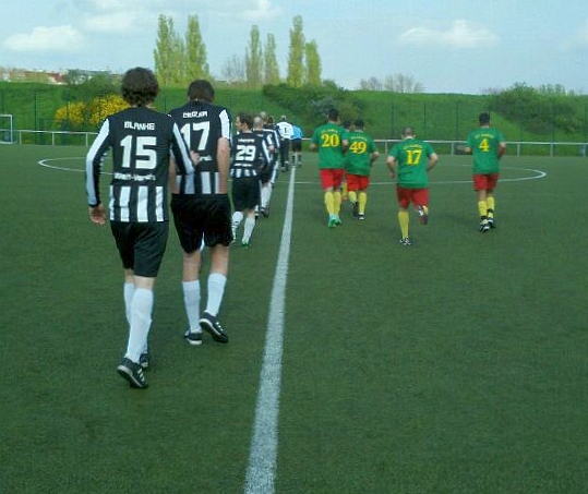 15:45